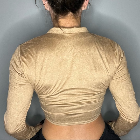 WINDSOR Tan Low Cut Zip Up Long Sleeve Top - Picture 3 of 4